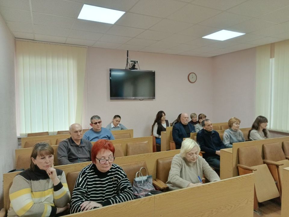 Сегодня в городском округе город Ровеньки состоялось аппаратное совещание под председательством Главы городского округа Андрея Рубанцова, посвященное одному из самых острых и социально значимых вопросов – оказанию... Сегодня в городском округе город Ровеньки состоялось аппаратное совещание под председательством Главы городского округа Андрея Рубанцова, посвященное одному из самых острых и социально значимых вопросов – оказанию...