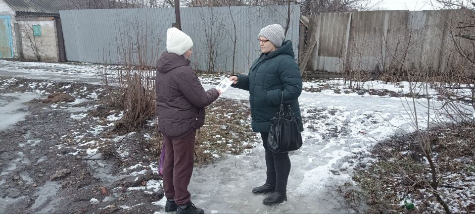 Межведомственный рейд.. 26 февраля в пгт Пролетарский прошёл межведомственный рейд, призванный защитить подростков от пагубного влияния алкоголя и табака. Специалисты отдела культуры, спорта и молодёжной политики, ОМВД... Межведомственный рейд.. 26 февраля в пгт Пролетарский прошёл межведомственный рейд, призванный защитить подростков от пагубного влияния алкоголя и табака. Специалисты отдела культуры, спорта и молодёжной политики, ОМВД...