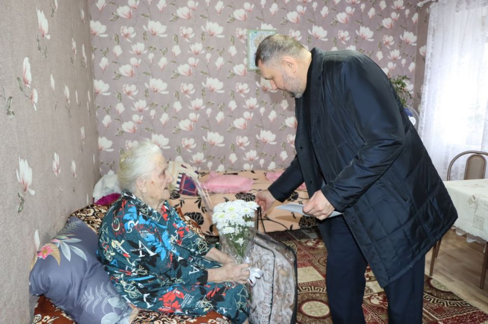 Евгений Бондарь: Лично посетил нашу долгожительницу и поздравил с этой значимой датой