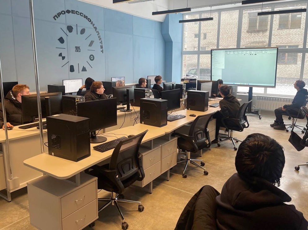 Стахановский «Профессионалитет» в деле: как в ЛНР идет подготовка кадров для промышленности Стахановский «Профессионалитет» в деле: как в ЛНР идет подготовка кадров для промышленности