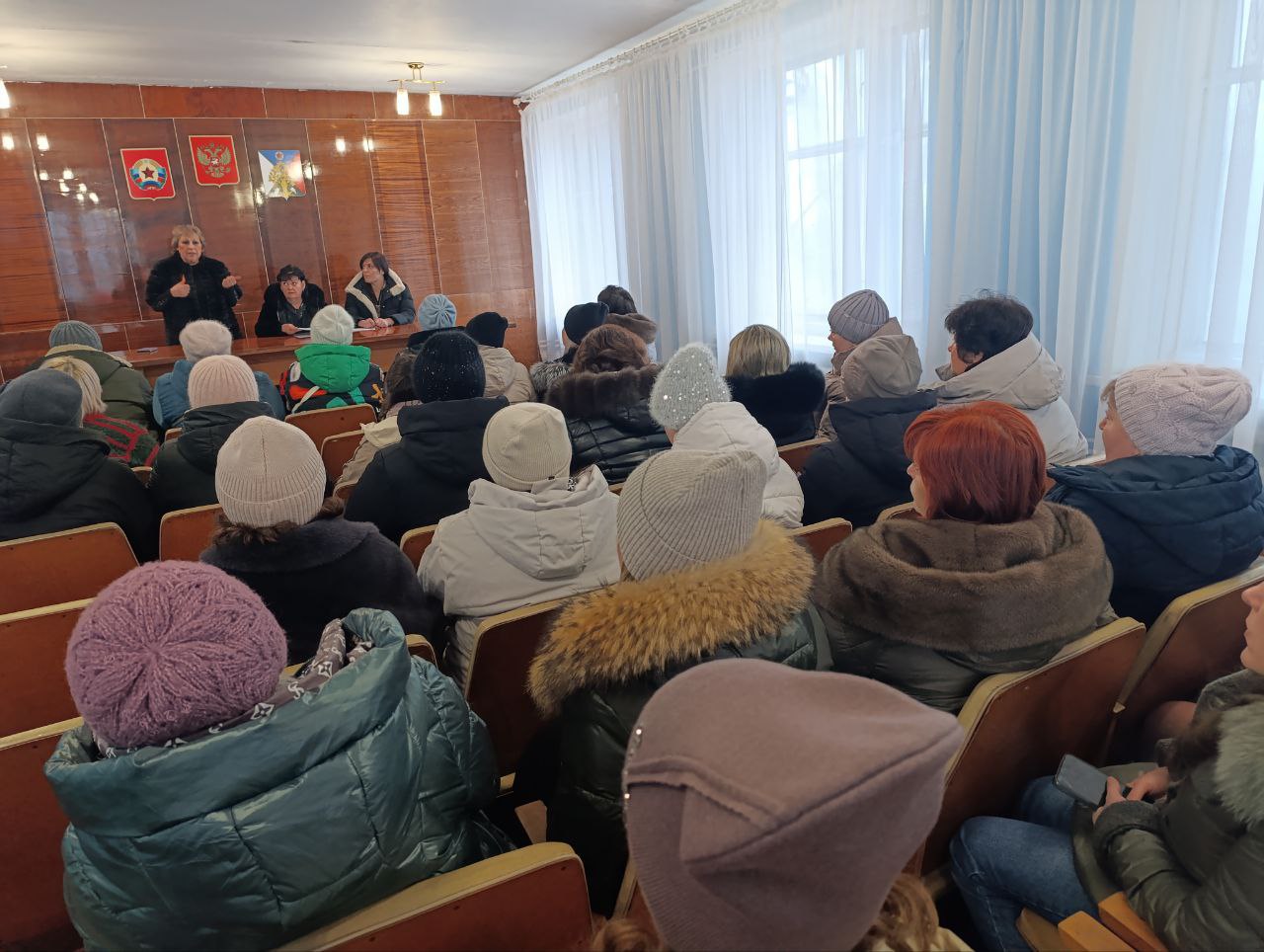 Сегодня в отделе жизнеобеспечения пгт Ясеновский состоялось учредительное собрание территориального общественного самоуправления (ТОС) улицы Молодежная домов № 10, № 11, № 13, № 14, № 15 Сегодня в отделе жизнеобеспечения пгт Ясеновский состоялось учредительное собрание территориального общественного самоуправления (ТОС) улицы Молодежная домов № 10, № 11, № 13, № 14, № 15