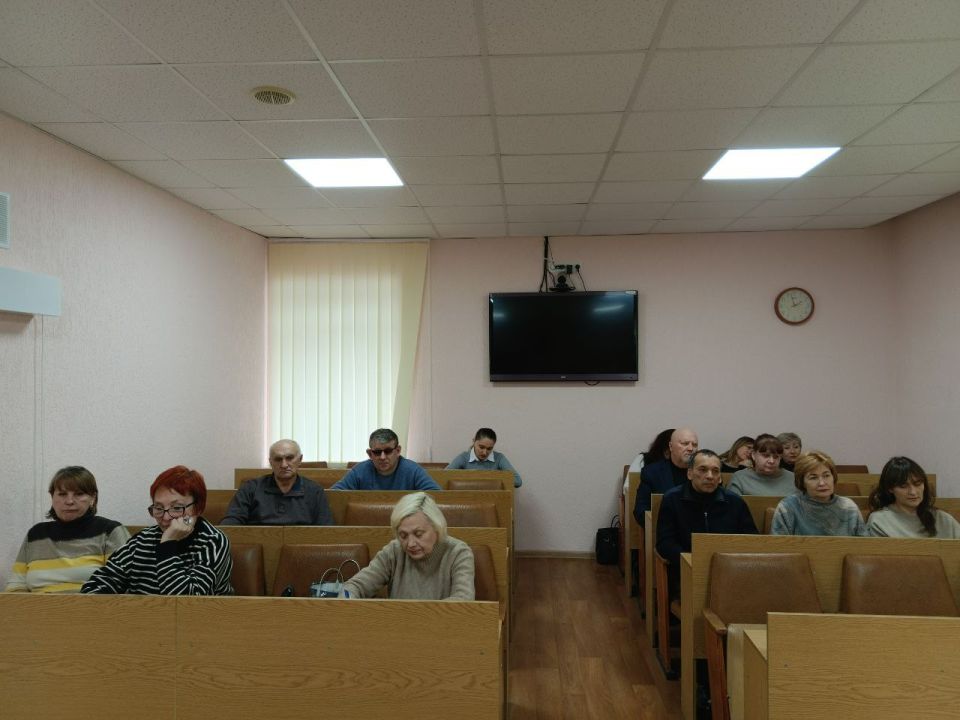 Сегодня в городском округе город Ровеньки состоялось аппаратное совещание под председательством Главы городского округа Андрея Рубанцова, посвященное одному из самых острых и социально значимых вопросов – оказанию... Сегодня в городском округе город Ровеньки состоялось аппаратное совещание под председательством Главы городского округа Андрея Рубанцова, посвященное одному из самых острых и социально значимых вопросов – оказанию...
