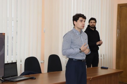 В Лутугино прошел семинар-практикум по подготовке проекта для участия во Всероссийском конкурсе лучших проектов создания комфортной городской среды