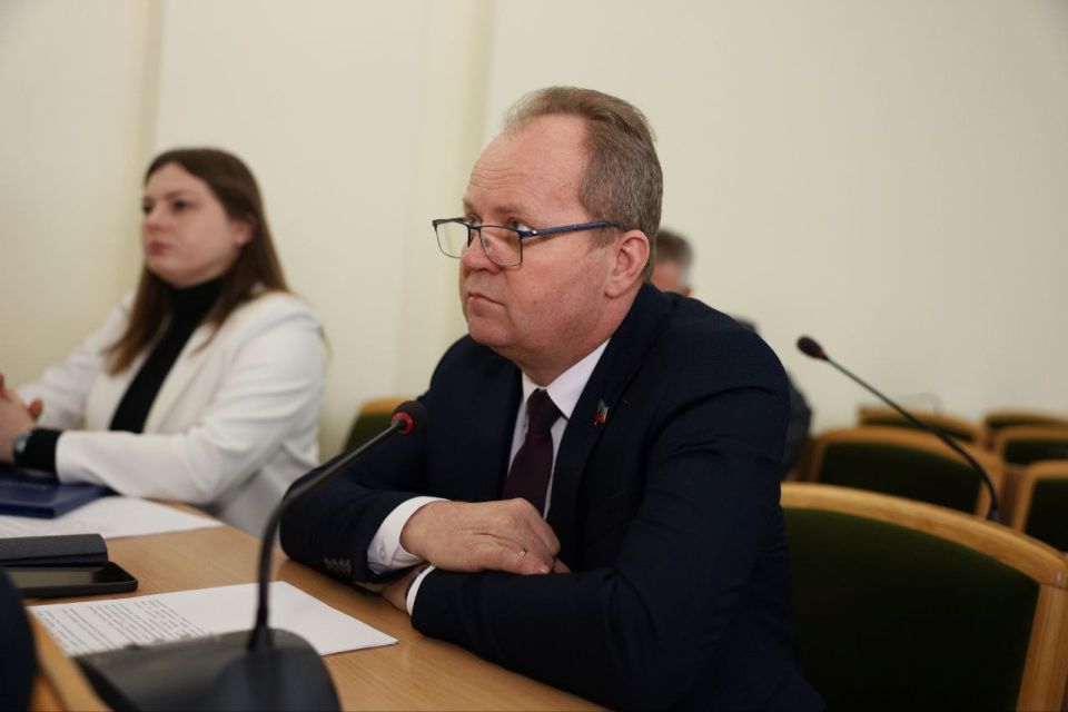 Галина Дуброва: Сегодня в ходе очередного пленарного заседания Народный Совет ЛНР рассмотрел и принял две законодательные инициативы от фракции ЛДПР Галина Дуброва: Сегодня в ходе очередного пленарного заседания Народный Совет ЛНР рассмотрел и принял две законодательные инициативы от фракции ЛДПР