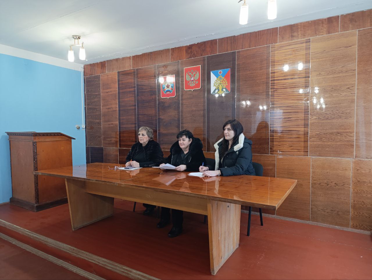 Сегодня в отделе жизнеобеспечения пгт Ясеновский состоялось учредительное собрание территориального общественного самоуправления (ТОС) улицы Молодежная домов № 10, № 11, № 13, № 14, № 15 Сегодня в отделе жизнеобеспечения пгт Ясеновский состоялось учредительное собрание территориального общественного самоуправления (ТОС) улицы Молодежная домов № 10, № 11, № 13, № 14, № 15