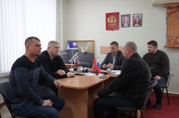 С представителями регионов-шефов Красноярского края, Республики Тыва, профильного управления Администрации приняли участие в еженедельном видеосовещании