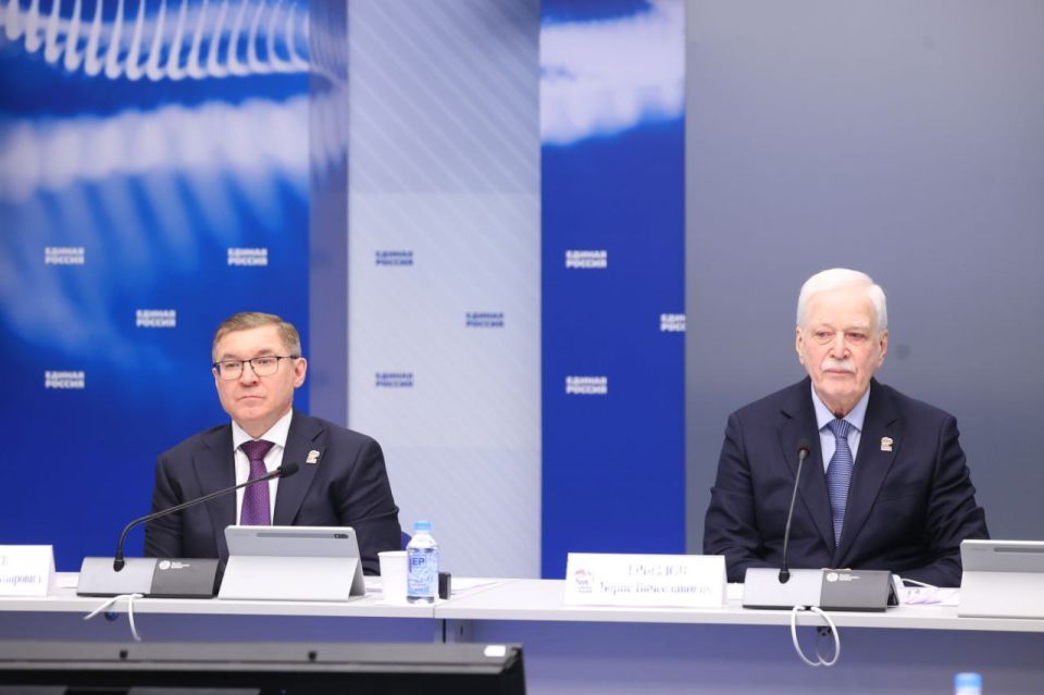 Единая Россия начала подготовку к предварительному голосованию по выборам в Госдуму - оно запланировано на последнюю неделю мая Единая Россия начала подготовку к предварительному голосованию по выборам в Госдуму - оно запланировано на последнюю неделю мая