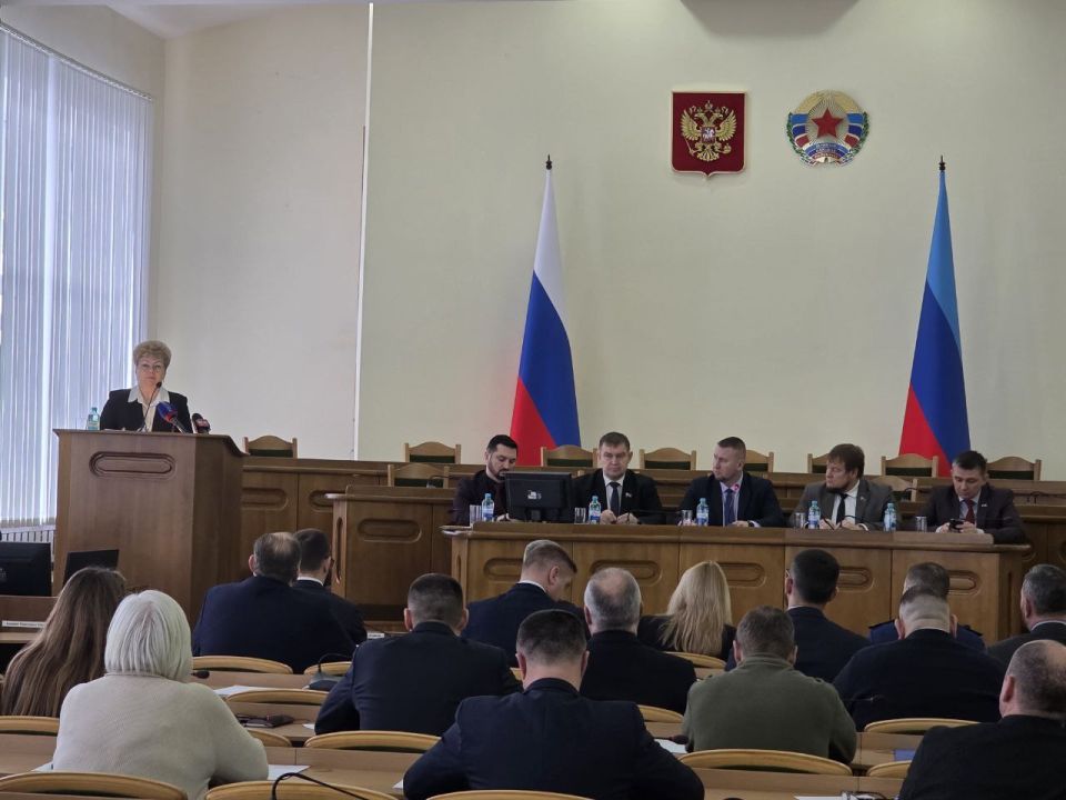 Ольга Бас: Сегодня на пленарном заседании Народного Совета ЛНР доложила о результатах своей работы за 2025 год Ольга Бас: Сегодня на пленарном заседании Народного Совета ЛНР доложила о результатах своей работы за 2025 год