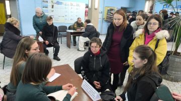 В Стаханове прошла ярмарка учебных рабочих мест