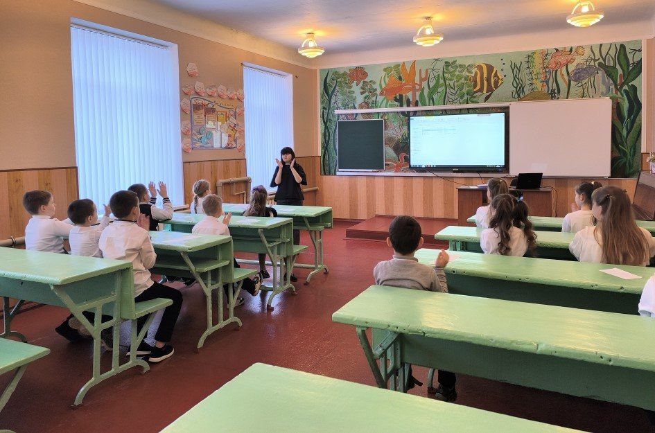 Лучшие из лучших: в Стаханове выбрали победителей конкурсов профессионального мастерства среди педагогов Лучшие из лучших: в Стаханове выбрали победителей конкурсов профессионального мастерства среди педагогов
