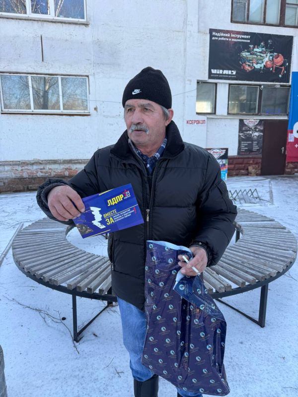В БЕЛОВОДСКЕ ПОЗДРАВИЛИ ЗАЩИТНИКОВ ОТЕЧЕСТВА В БЕЛОВОДСКЕ ПОЗДРАВИЛИ ЗАЩИТНИКОВ ОТЕЧЕСТВА