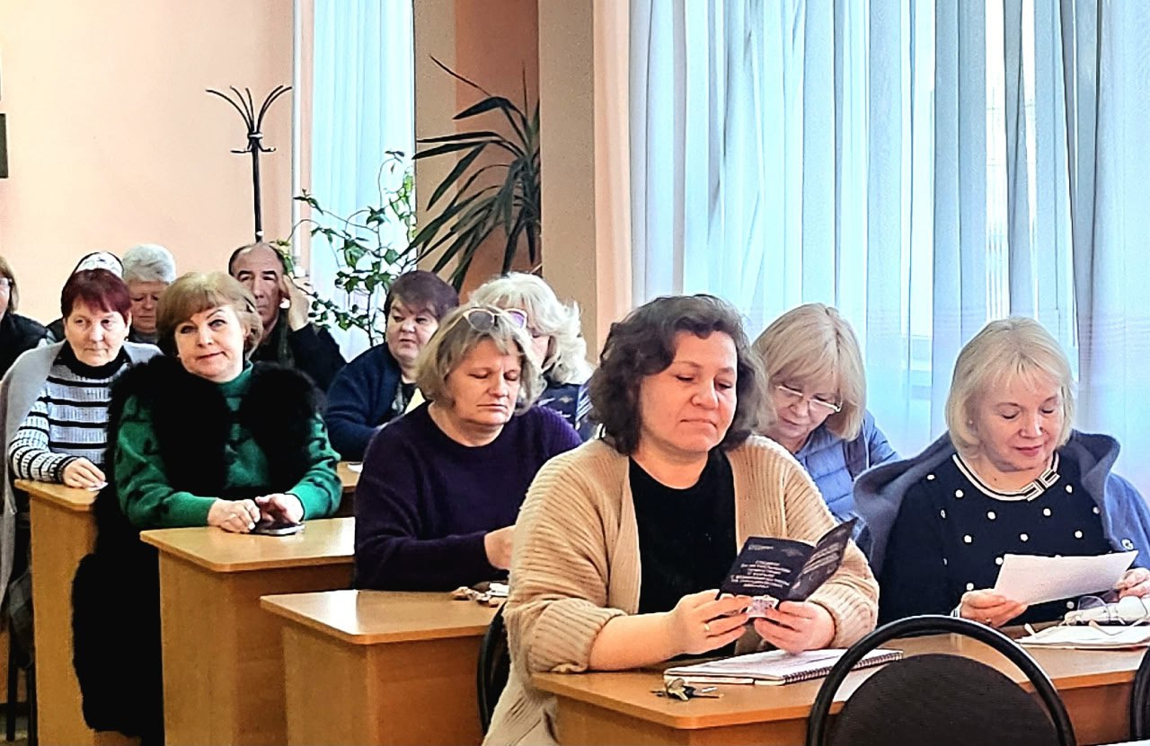 В Брянковском колледже ЛГПУ прошла профилактическая встреча, посвящённая вопросам противодействия мошенничеству как в интернете, так и в повседневной жизни В Брянковском колледже ЛГПУ прошла профилактическая встреча, посвящённая вопросам противодействия мошенничеству как в интернете, так и в повседневной жизни