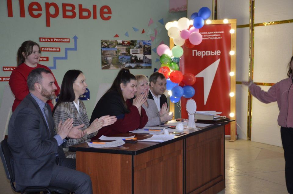 Алёна Лумеровская: Поздравляю победителей «Проекта КВН. Первые»! Алёна Лумеровская: Поздравляю победителей «Проекта КВН. Первые»!