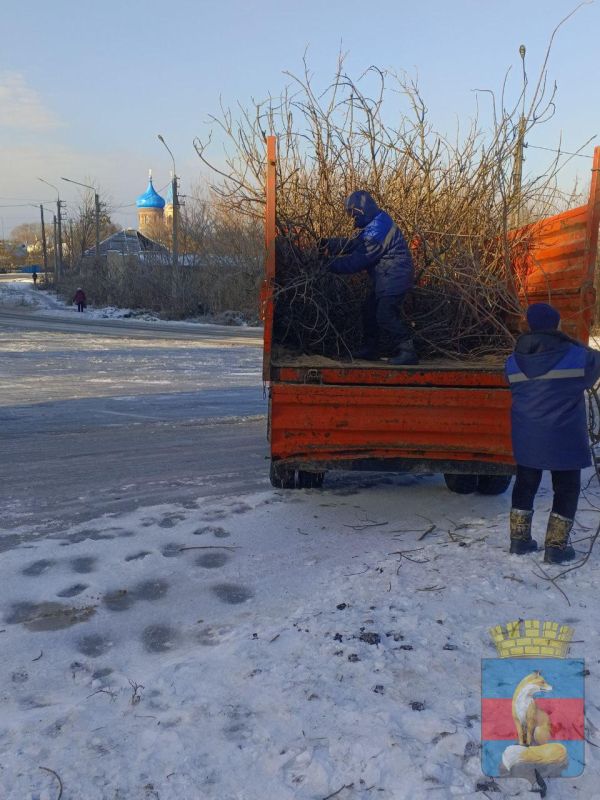 В Лисичанске коммунальные службы ежедневно проводят мероприятия по благоустройству В Лисичанске коммунальные службы ежедневно проводят мероприятия по благоустройству