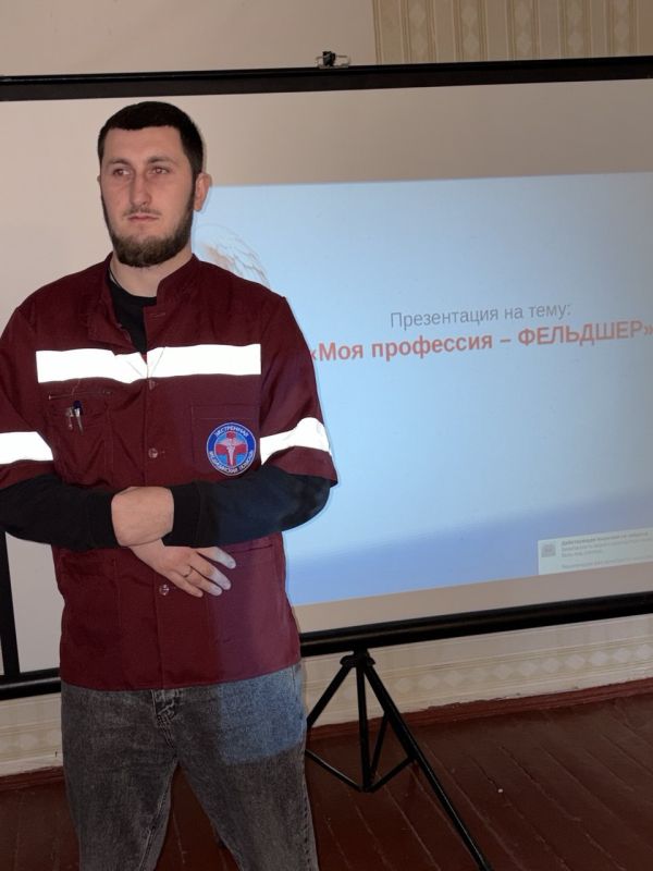 Фельдшеры и инструкторы первой помощи Луганского центра медицины катастроф провели несколько профориентационных мероприятий Фельдшеры и инструкторы первой помощи Луганского центра медицины катастроф провели несколько профориентационных мероприятий