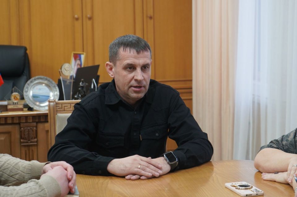 Вместе с представителями Красноярского края, ООО "Стройтехмонтаж", управления образования обсудили проведение ремонтных работ в рамках специального инфраструктурного проекта в образовательных учреждениях округа Вместе с представителями Красноярского края, ООО "Стройтехмонтаж", управления образования обсудили проведение ремонтных работ в рамках специального инфраструктурного проекта в образовательных учреждениях округа