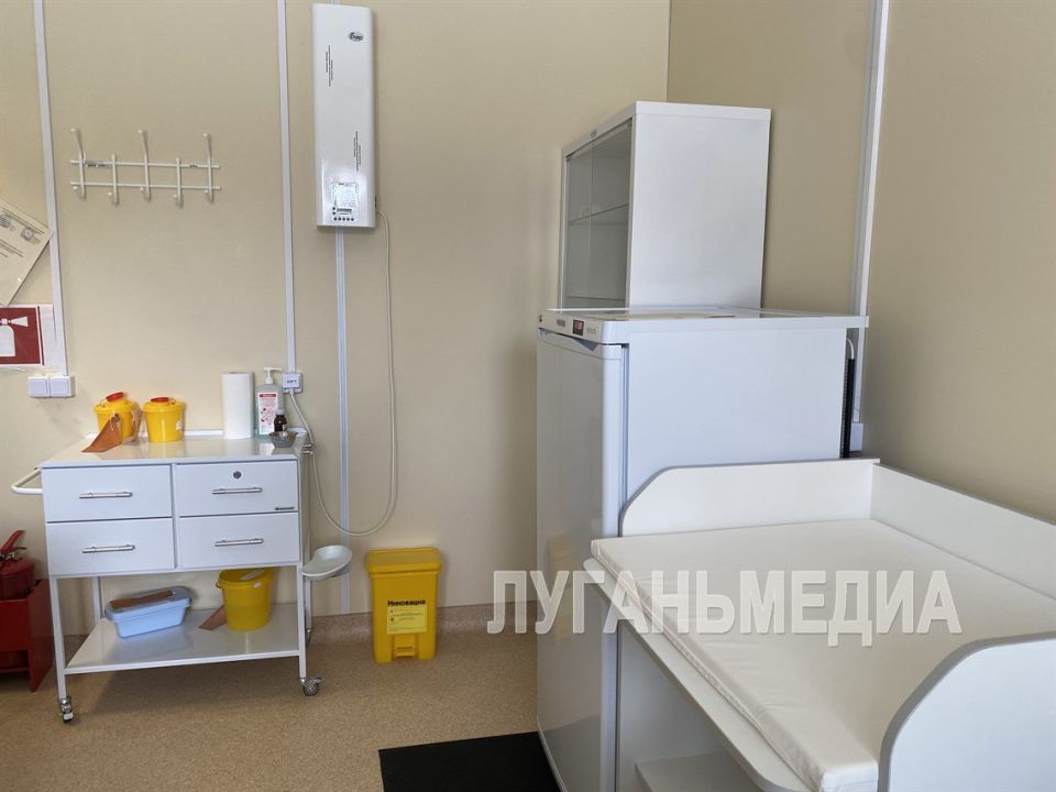 Активисты «Единой России» проверили работу нового ФАПа в Новострельцовке Меловского округа Активисты «Единой России» проверили работу нового ФАПа в Новострельцовке Меловского округа
