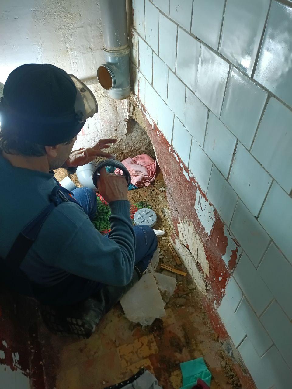 Калужские аварийщики восстановили канализацию в детском саду Первомайска