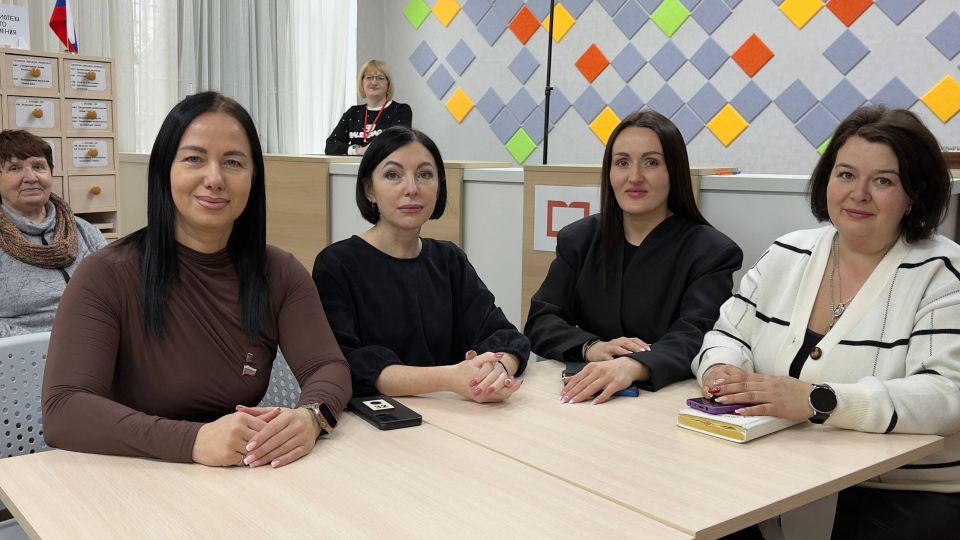 Сегодня Красный Луч с рабочим визитом посетили представители Агентства территориального развития из Ростова-на-Дону Сегодня Красный Луч с рабочим визитом посетили представители Агентства территориального развития из Ростова-на-Дону