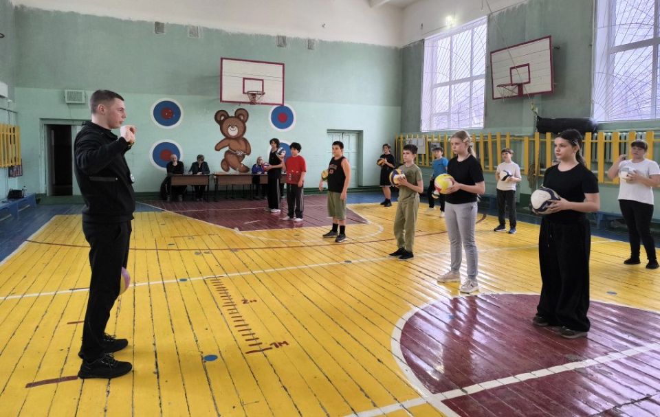 Лучшие из лучших: в Стаханове выбрали победителей конкурсов профессионального мастерства среди педагогов Лучшие из лучших: в Стаханове выбрали победителей конкурсов профессионального мастерства среди педагогов
