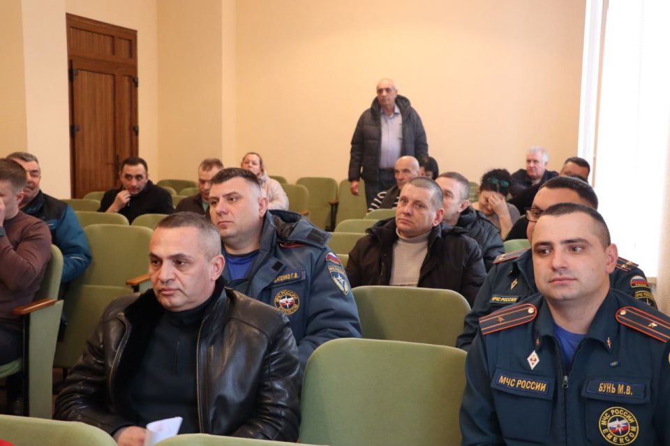Временно исполняющий полномочия Главы городского округа Павел Дреев провел заседание комиссии по предупреждению и ликвидации чрезвычайных ситуаций и обеспечению пожарной безопасности в муниципальном образовании городской... Временно исполняющий полномочия Главы городского округа Павел Дреев провел заседание комиссии по предупреждению и ликвидации чрезвычайных ситуаций и обеспечению пожарной безопасности в муниципальном образовании городской...