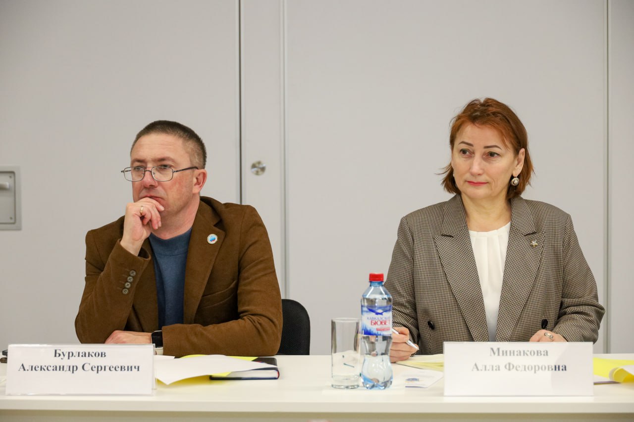 Профилактику детского дорожно-транспортного травматизма обсудили на круглом столе Социального комитета Профилактику детского дорожно-транспортного травматизма обсудили на круглом столе Социального комитета