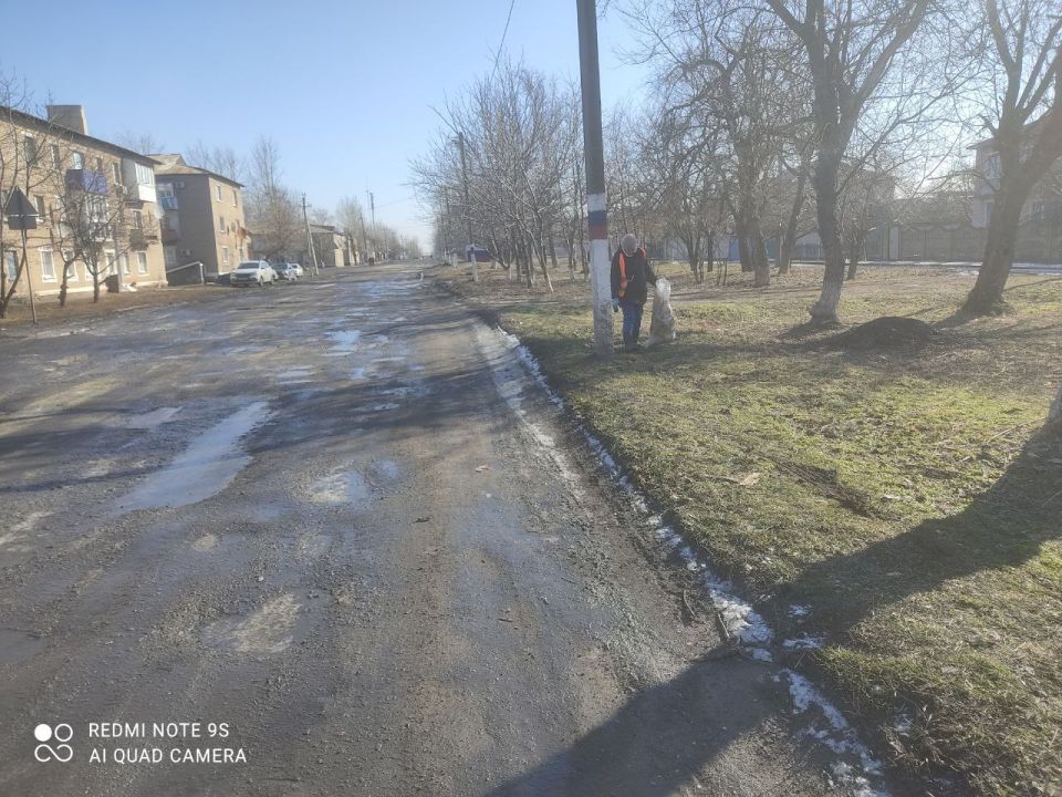 Андрей Рубанцов: МУП «ЖЭК» города Ровеньки активно работает над поддержанием чистоты и порядка в посёлках городского округа Андрей Рубанцов: МУП «ЖЭК» города Ровеньки активно работает над поддержанием чистоты и порядка в посёлках городского округа