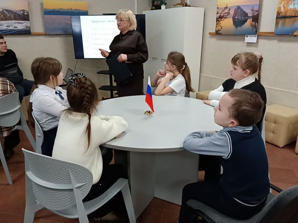 В Кировском музее прошла беседа-предупреждение «Здоровью – Да! Наркотикам – Нет!» В Кировском музее прошла беседа-предупреждение «Здоровью – Да! Наркотикам – Нет!»