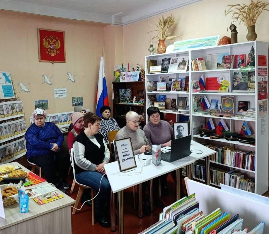 Перевальчане и оренбуржцы отметили юбилей советского поэта Перевальчане и оренбуржцы отметили юбилей советского поэта