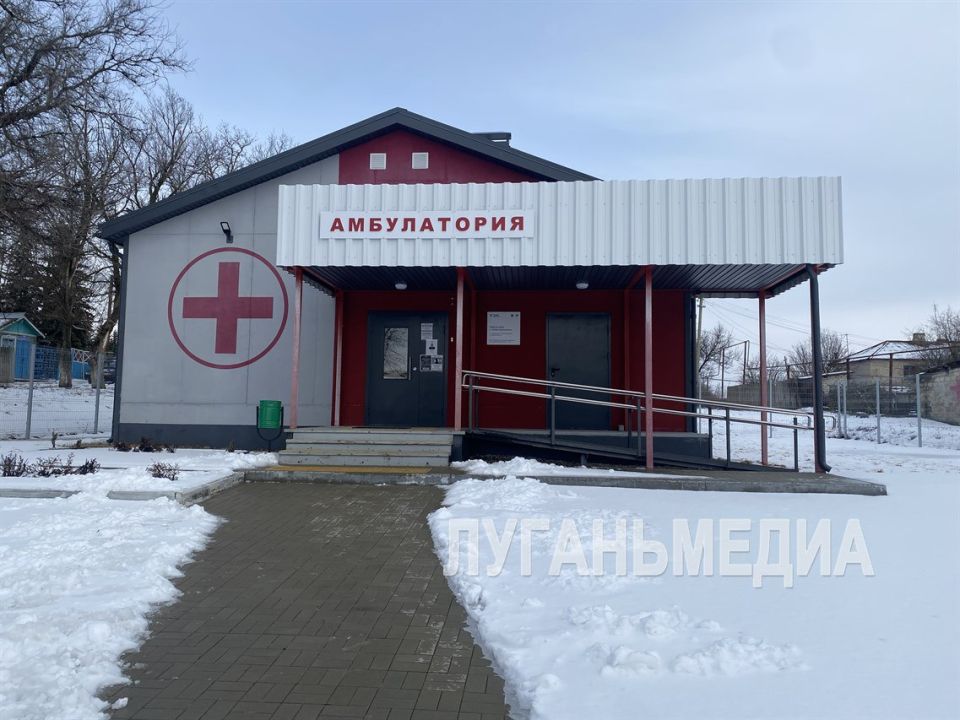 Активисты «Единой России» проверили работу нового ФАПа в Новострельцовке Меловского округа Активисты «Единой России» проверили работу нового ФАПа в Новострельцовке Меловского округа