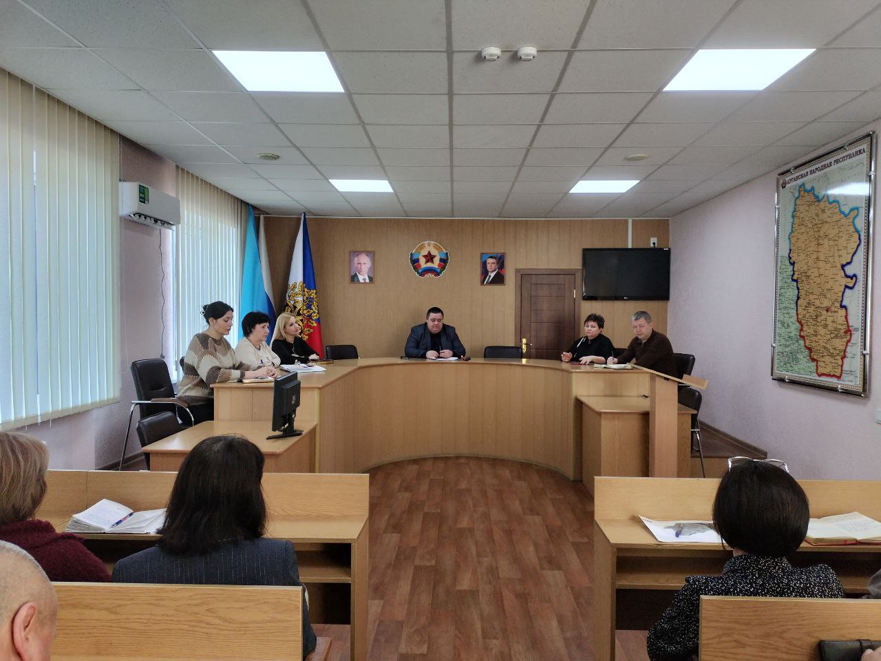 Сегодня Глава городского округа город Ровеньки Андрей Рубанцов провел плановое рабочее совещание с руководителями управлений администрации и структурных подразделений Сегодня Глава городского округа город Ровеньки Андрей Рубанцов провел плановое рабочее совещание с руководителями управлений администрации и структурных подразделений