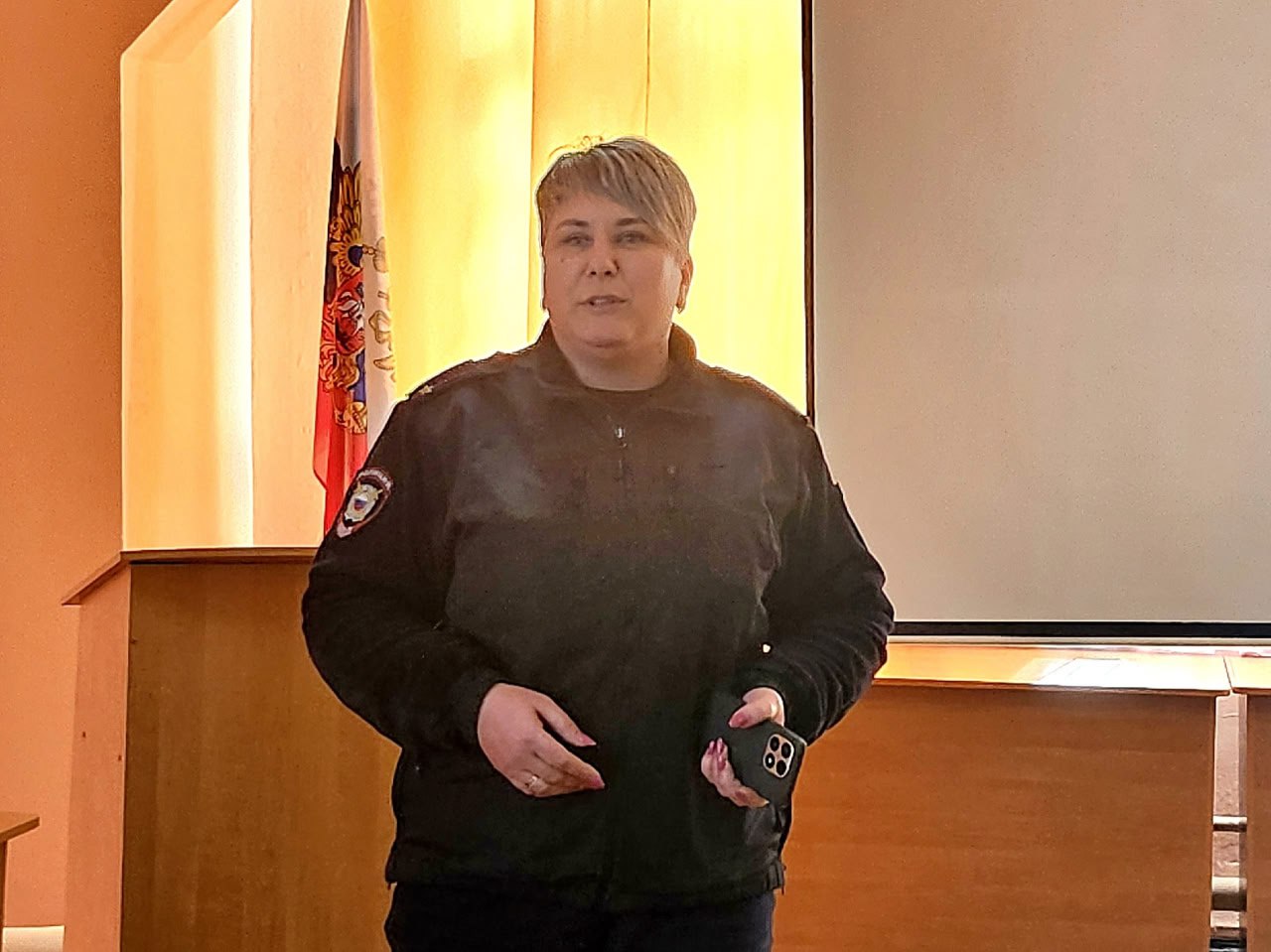 В Брянковском колледже ЛГПУ прошла профилактическая встреча, посвящённая вопросам противодействия мошенничеству как в интернете, так и в повседневной жизни В Брянковском колледже ЛГПУ прошла профилактическая встреча, посвящённая вопросам противодействия мошенничеству как в интернете, так и в повседневной жизни