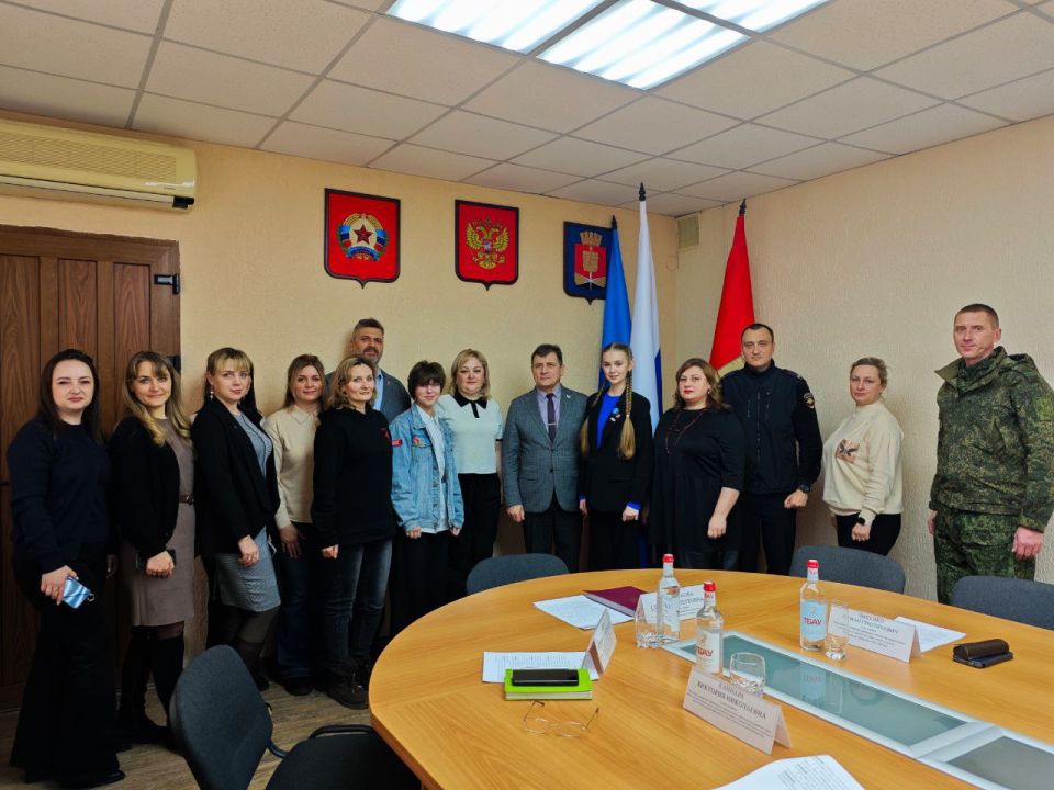 Роман Лысенко: 27 февраля в стенах Администрации городского округа город Алчевск собрался Муниципальный координационный совет Роман Лысенко: 27 февраля в стенах Администрации городского округа город Алчевск собрался Муниципальный координационный совет