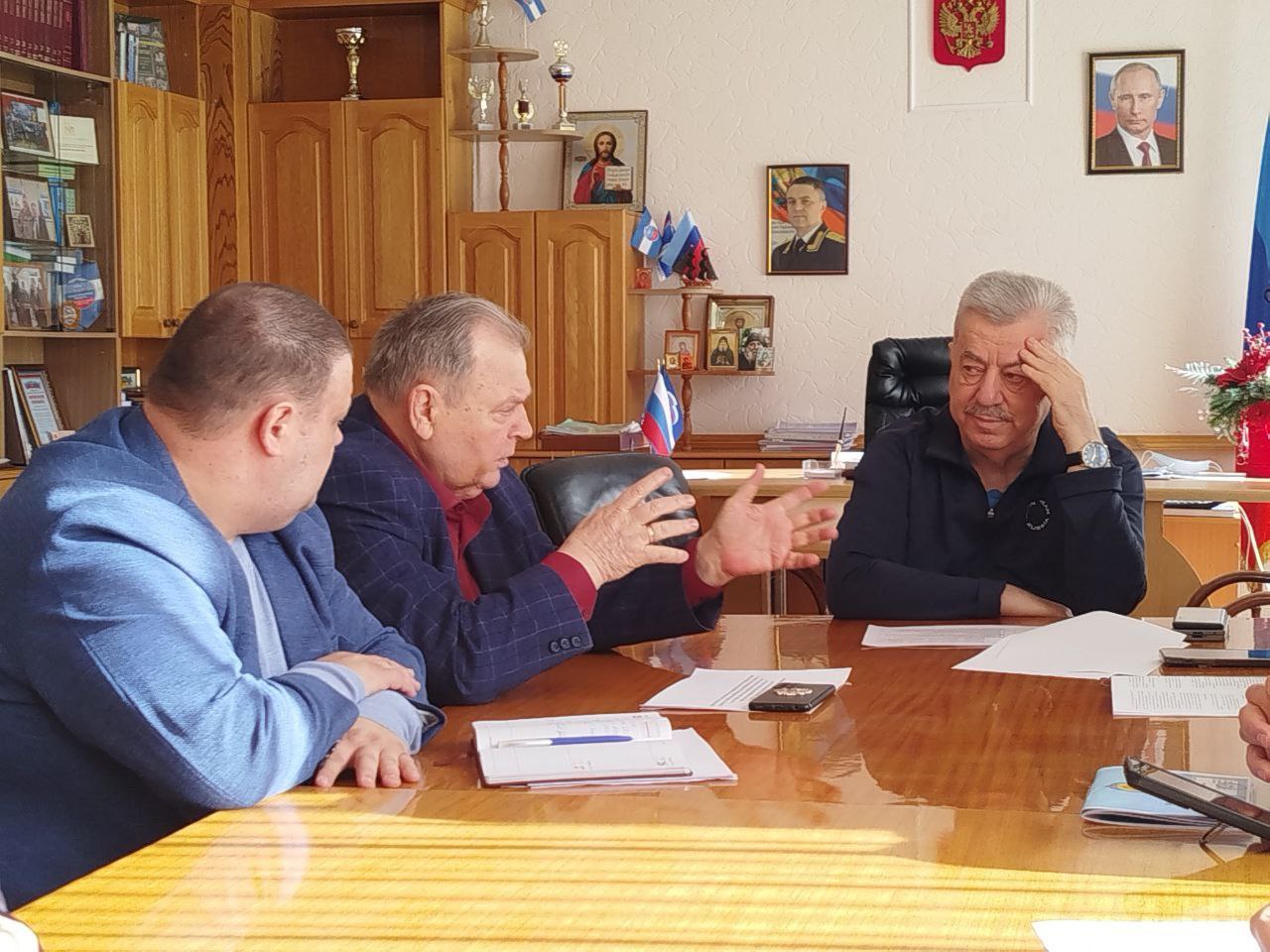 Виктор Водолацкий: Сегодня на базе ЛГУ им. Даля провёл очередное рабочее совещание по вопросу создания научно-производственного центра направленного на развитие системы военно-технической подготовки в ЛНР