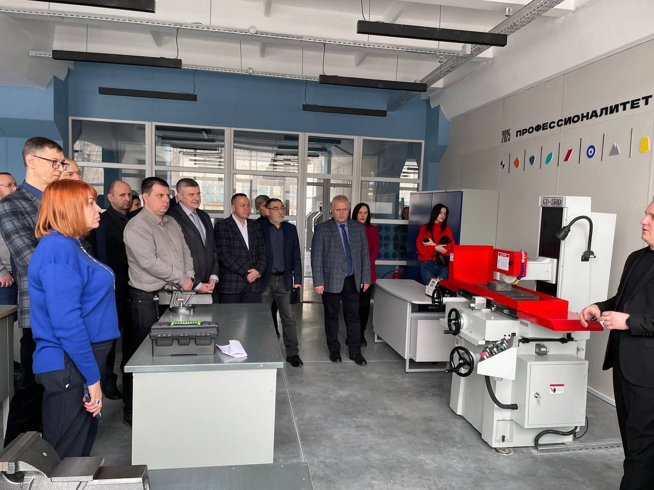 Игорь Рябушкин: Промышленность и образование объединяются: в Стаханове прошел круглый стол по подготовке кадров для машиностроения Игорь Рябушкин: Промышленность и образование объединяются: в Стаханове прошел круглый стол по подготовке кадров для машиностроения