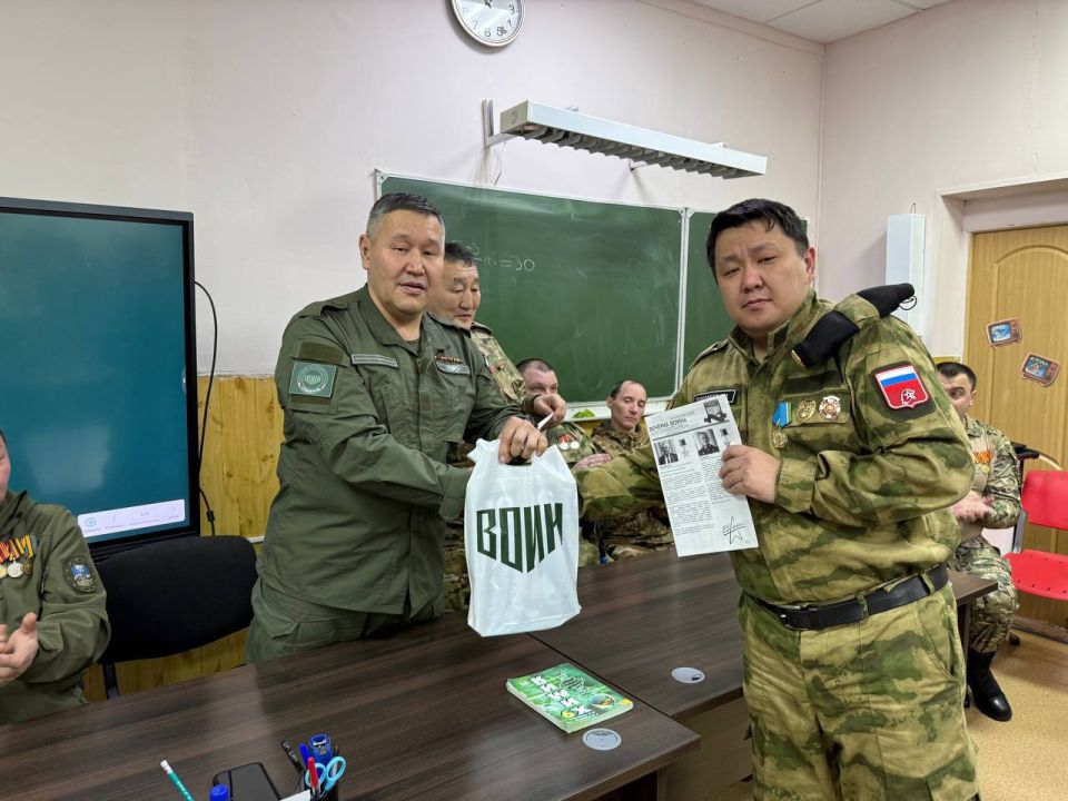 «Вечёрка ВОИНа» шагает по стране: рассказываем, кому вручили нашу курсантскую газету «Вечёрка ВОИНа» шагает по стране: рассказываем, кому вручили нашу курсантскую газету