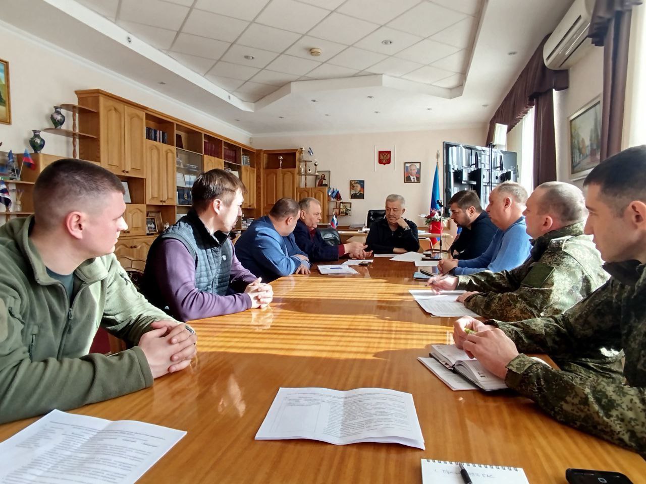 Виктор Водолацкий: Сегодня на базе ЛГУ им. Даля провёл очередное рабочее совещание по вопросу создания научно-производственного центра направленного на развитие системы военно-технической подготовки в ЛНР Виктор Водолацкий: Сегодня на базе ЛГУ им. Даля провёл очередное рабочее совещание по вопросу создания научно-производственного центра направленного на развитие системы военно-технической подготовки в ЛНР