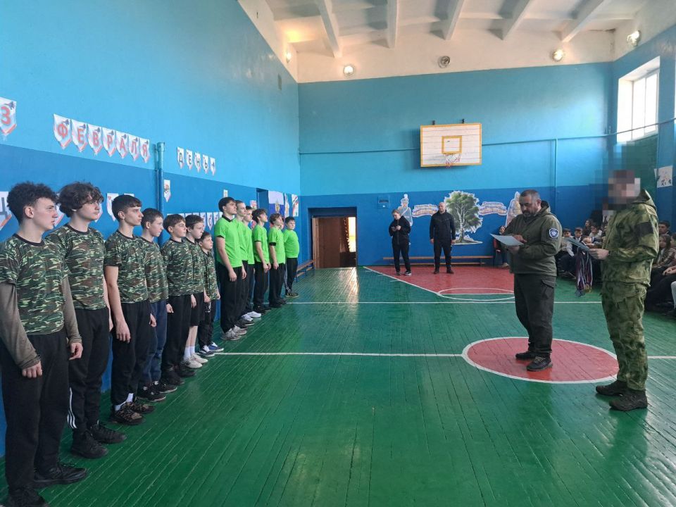 В Станично-Луганской средней школе имени Грекова П.М. прошло спортивное мероприятие «А ну-ка, мальчики», приуроченное ко Дню защитника Отечества В Станично-Луганской средней школе имени Грекова П.М. прошло спортивное мероприятие «А ну-ка, мальчики», приуроченное ко Дню защитника Отечества