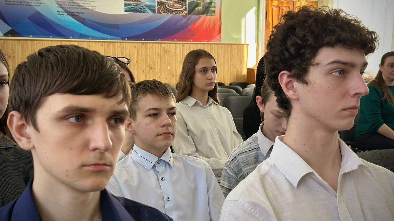 Штаб общественной поддержки партии «Единая Россия» и Нотариальная палата ЛНР провели лекцию для старшеклассников в ГБОУ ЛНР «Луганская средняя школа №5 имени В.И. Даля»на тему «Электронный нотариат и доказательства в... Штаб общественной поддержки партии «Единая Россия» и Нотариальная палата ЛНР провели лекцию для старшеклассников в ГБОУ ЛНР «Луганская средняя школа №5 имени В.И. Даля»на тему «Электронный нотариат и доказательства в...