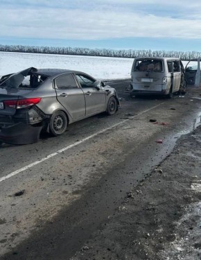 Сегодня вечером БПЛА ВСУ атаковал две машины волонтёров в Марковском округе