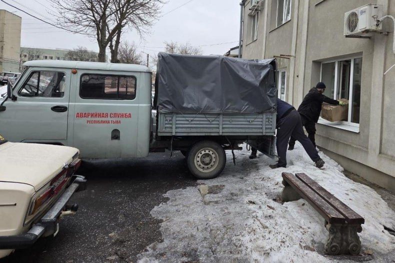 Дети свердловских медиков получили подарки из Тувы Дети свердловских медиков получили подарки из Тувы