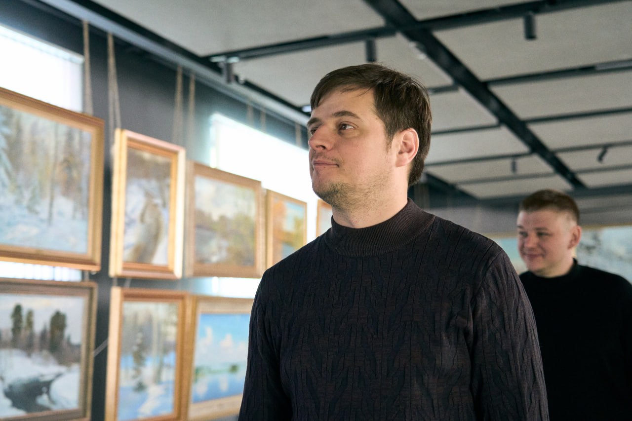 Наш мультимедийный исторический парк посетил Статс-секретарь – заместитель руководителя Федерального агентства по делам молодёжи (Росмолодёжь) Денис Валерьевич Аширов Наш мультимедийный исторический парк посетил Статс-секретарь – заместитель руководителя Федерального агентства по делам молодёжи (Росмолодёжь) Денис Валерьевич Аширов