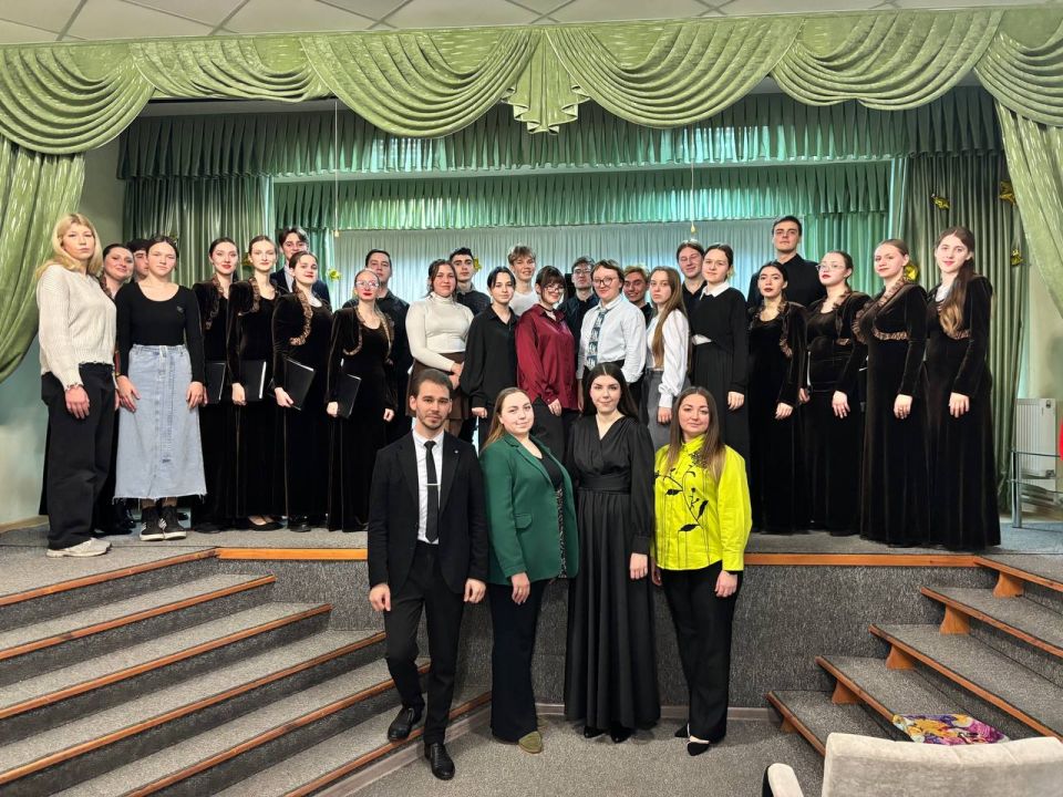 Академия Матусовского подарила воспитанникам Перевальской ДШИ музыкальный вечер Академия Матусовского подарила воспитанникам Перевальской ДШИ музыкальный вечер