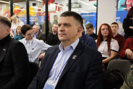 Программа капремонта школ в ЛНР стала общим делом власти, родителей и учеников