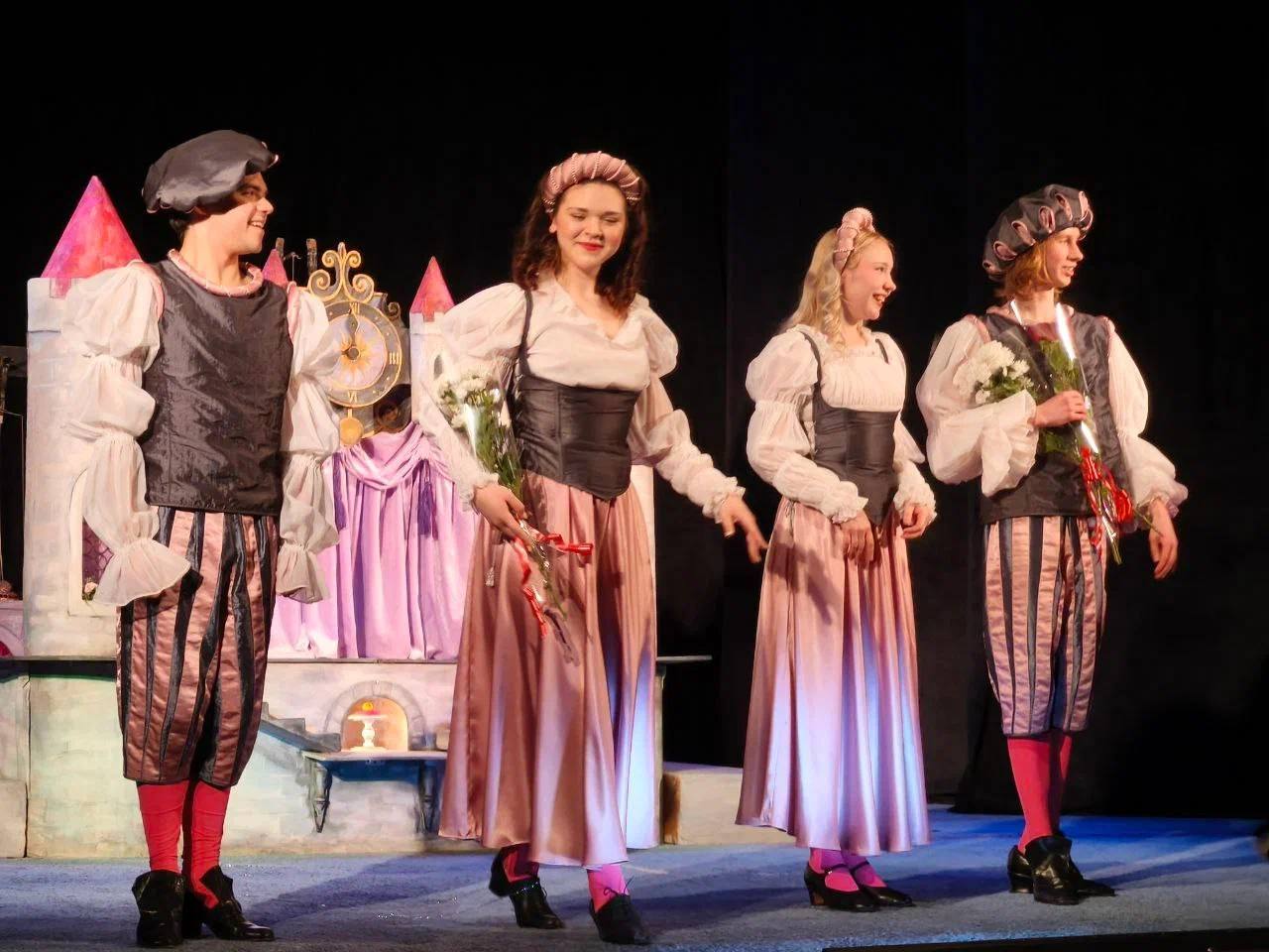 В Луганском театре кукол с аншлагом прошла премьера восстановленного спектакля «Принцесса на горошине» В Луганском театре кукол с аншлагом прошла премьера восстановленного спектакля «Принцесса на горошине»