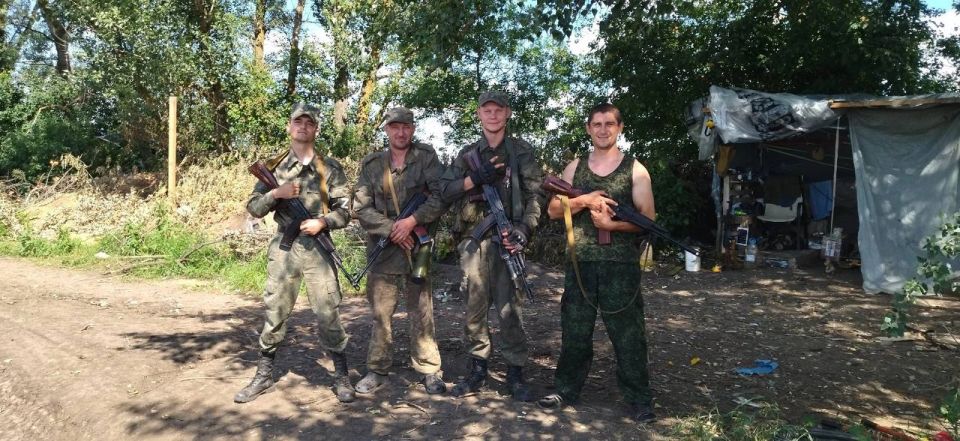 Кино снимали в Донецке и Мариуполе: Песня уроженца Лутугино стала саундтреком к фильму об СВО «Малыш» Кино снимали в Донецке и Мариуполе: Песня уроженца Лутугино стала саундтреком к фильму об СВО «Малыш»