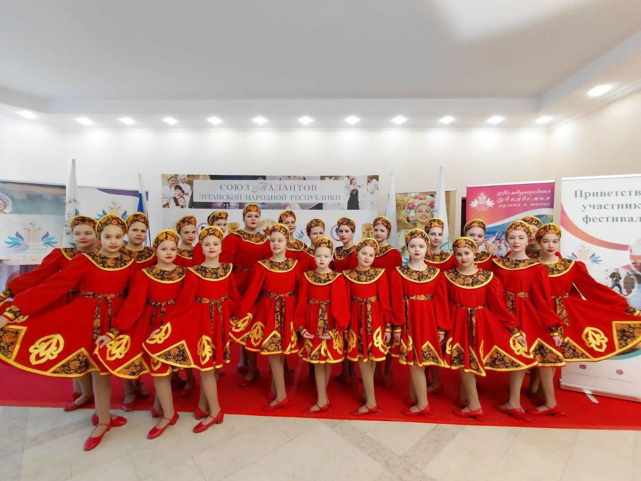 Образцовый коллектив "Иллюзия" Дома культуры им. Горького пгт Ясеновский, под руководством Елены Мозговой, завершил последний зимний день 2026 года новыми триумфами Образцовый коллектив "Иллюзия" Дома культуры им. Горького пгт Ясеновский, под руководством Елены Мозговой, завершил последний зимний день 2026 года новыми триумфами