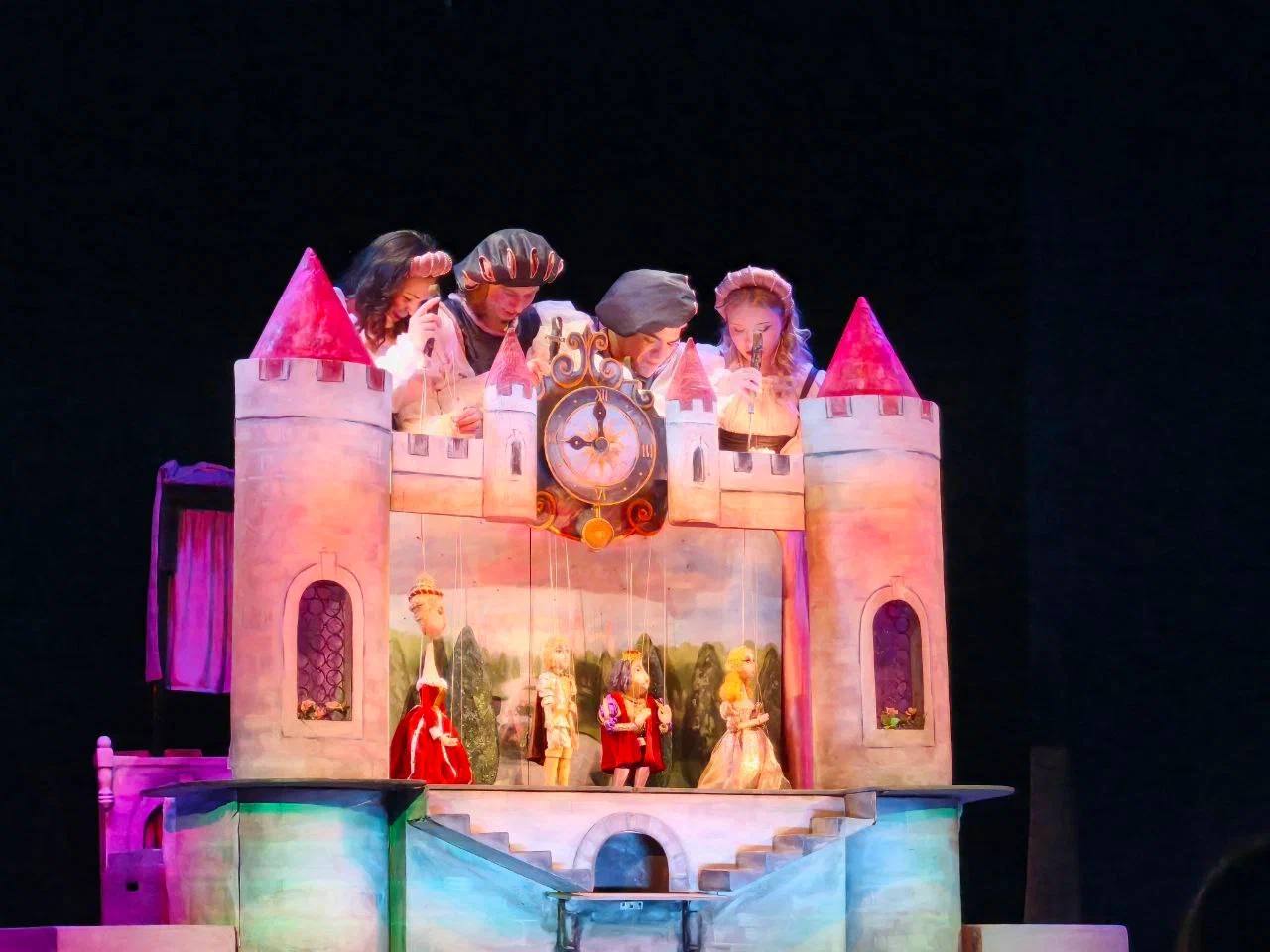 В Луганском театре кукол с аншлагом прошла премьера восстановленного спектакля «Принцесса на горошине» В Луганском театре кукол с аншлагом прошла премьера восстановленного спектакля «Принцесса на горошине»