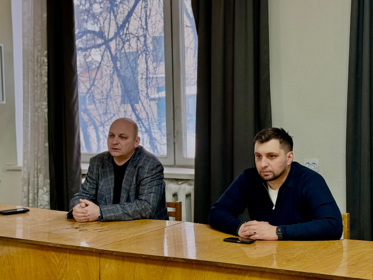 ОТКРЫТЫЙ ДИАЛОГ С ЛДПР. Депутат Народного Совета ЛНР от фракции ЛДПР Юрий Рагулин совместно с депутатом Совета Старобельского муниципального округа от фракции ЛДПР Сергей Иващенко провели рабочую встречу с коллективом...