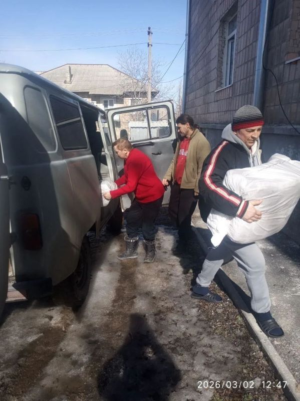Андрей Рубанцов: Сегодня Министерством чрезвычайных ситуаций городскому округу город Ровеньки был передан, инвентарь для доукомплектования пункта временного размещения в виде: Андрей Рубанцов: Сегодня Министерством чрезвычайных ситуаций городскому округу город Ровеньки был передан, инвентарь для доукомплектования пункта временного размещения в виде: